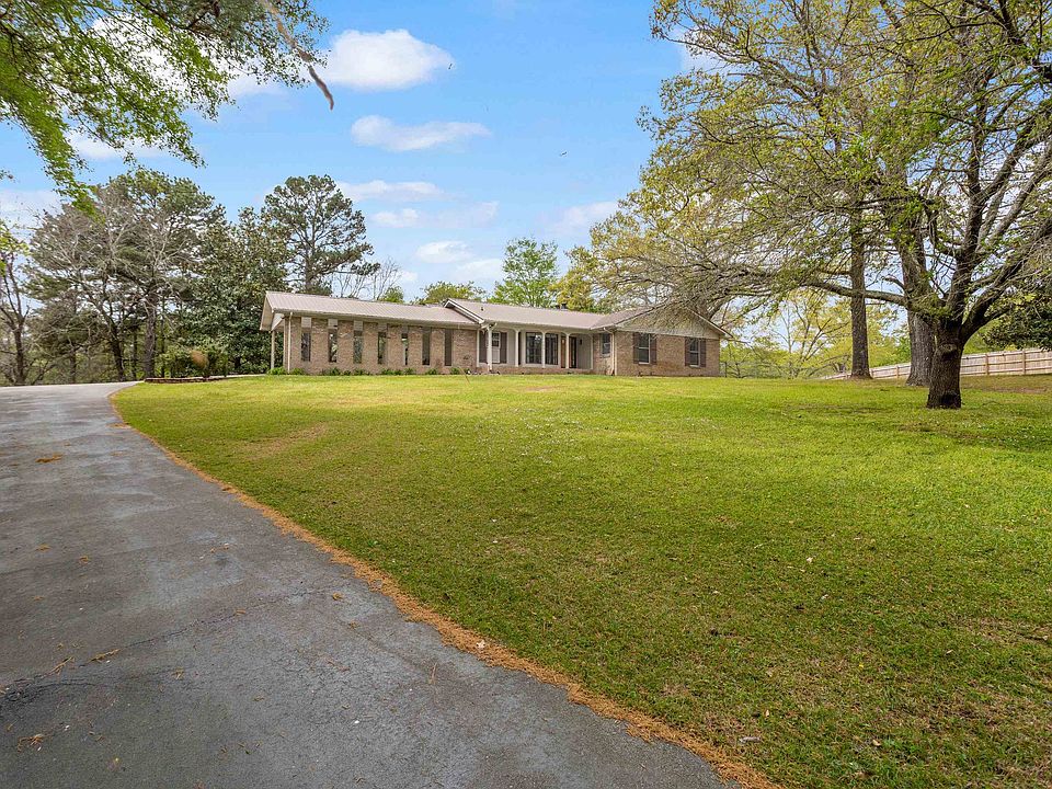 1st image of 190 Forest Dr