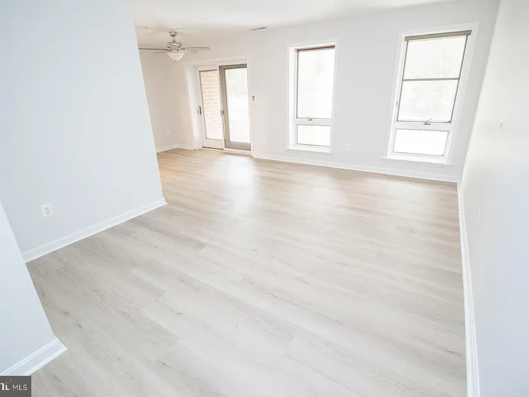 44792 Locust Ridge Ct #850 — Photo 4