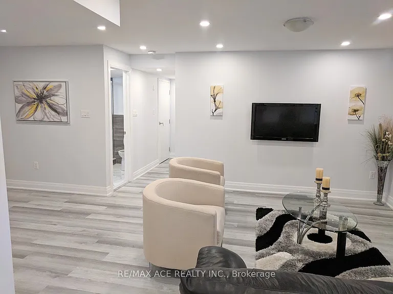 29 Frampton Rd #BASEMENT — Photo 10
