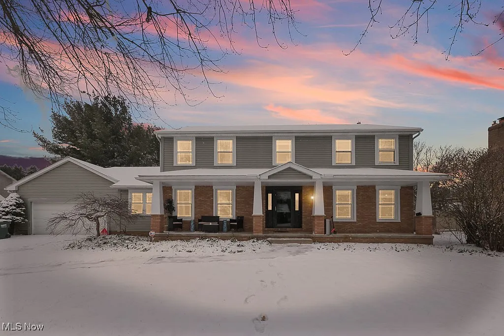 5411 Moss Wood Cir NE photo 1