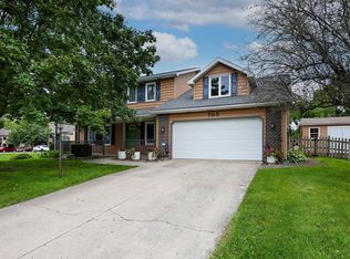 705 Valdosta Dr, Fort Wayne, IN 46825