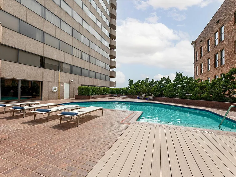 5000 Montrose Blvd #16B — Photo 24
