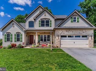 717 Hoffman Dr, Harrisburg, PA 17111