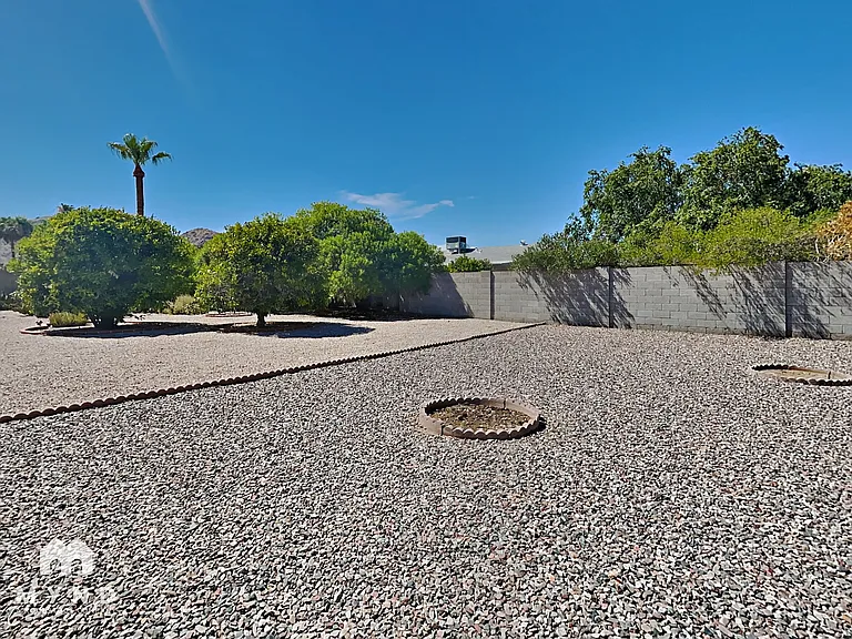 4250 E Kiowa St — Photo 32