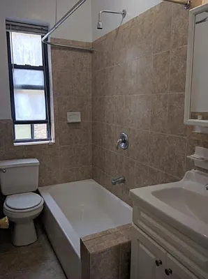 Rented by Roberto Guilbet, LREB | media 71