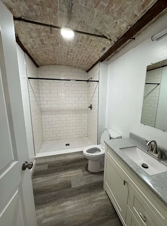 1 bed, 1.5 bath, 900 sqft, $2,100 — Photo 4