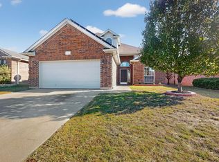 9716 Brenden Dr, Fort Worth, TX 76108