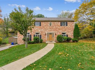 611 Greenspring Dr, Gibsonia, PA