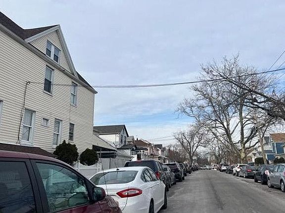 4th image of 111-50 122nd St