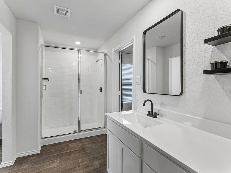 343 Sickle Loop — Photo 25