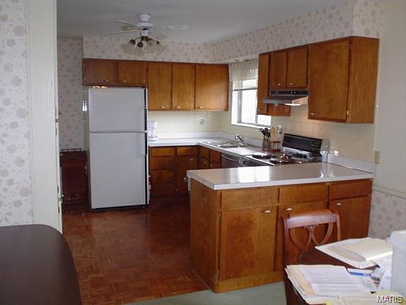 4th image of 9909 Chiles Ct