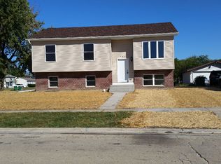 701 Gavin Ave, Romeoville, IL 60446