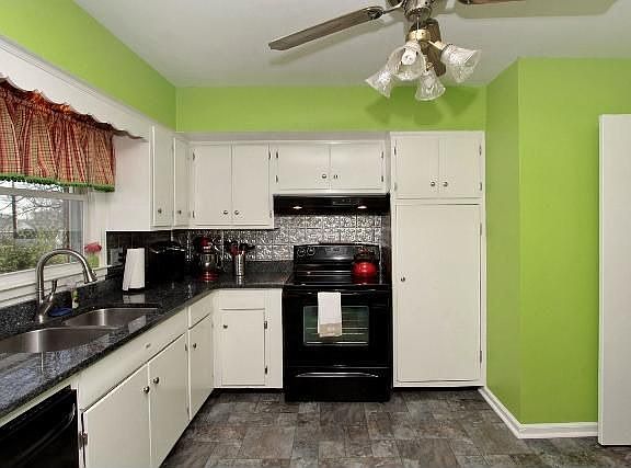 4th image of 703 Pasadena Dr
