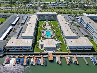 325 N Causeway APT D206, New Smyrna Beach, FL, 32169