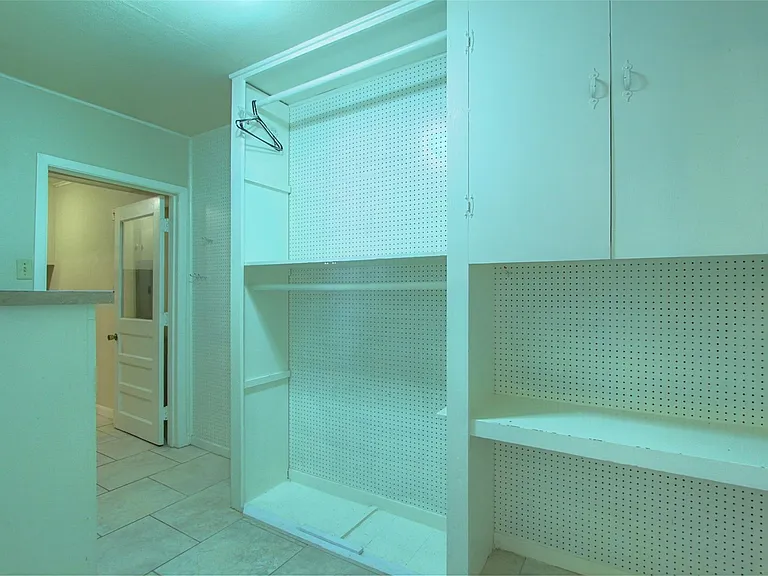 1322 Curtin St — Photo 31