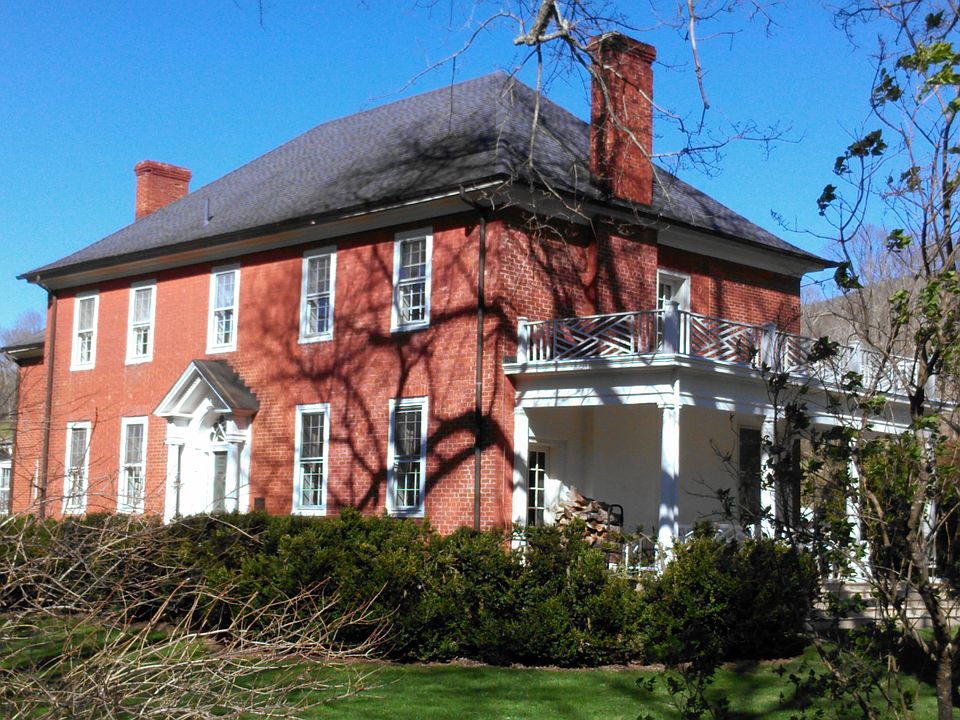 1st image of 102 Oakley Farm Ln