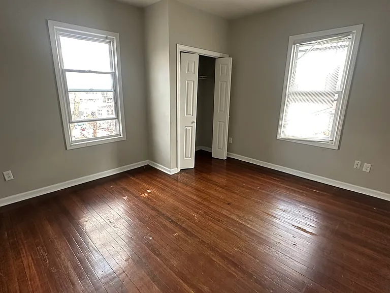 649 1st Ave #2 — Photo 7