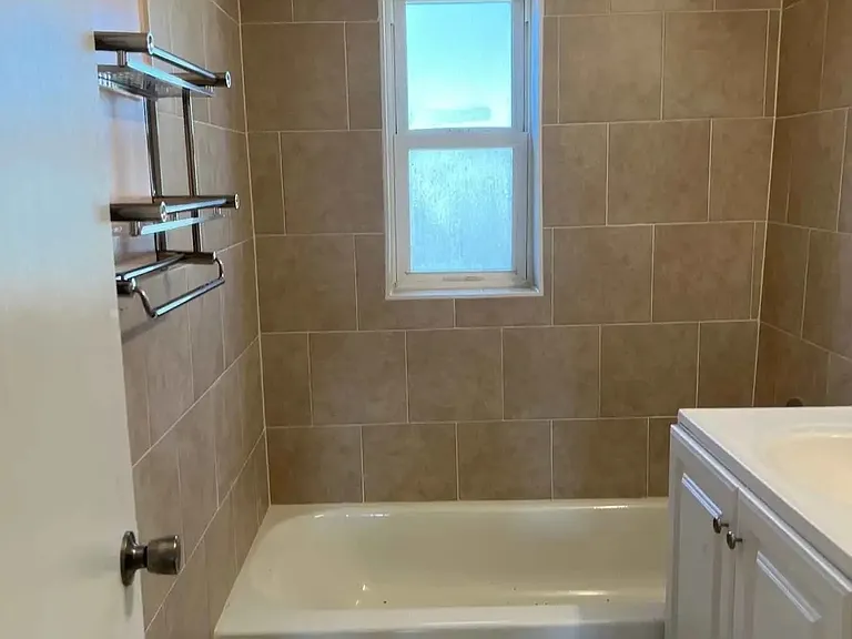30B Garfield Park #B — Photo 10