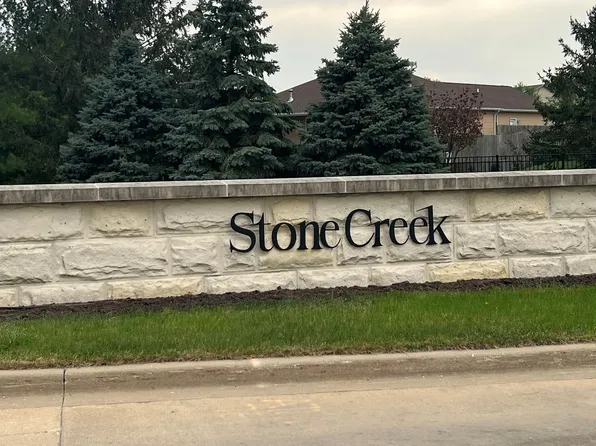 3060 E Stone Creek Blvd, Urbana, IL 61802