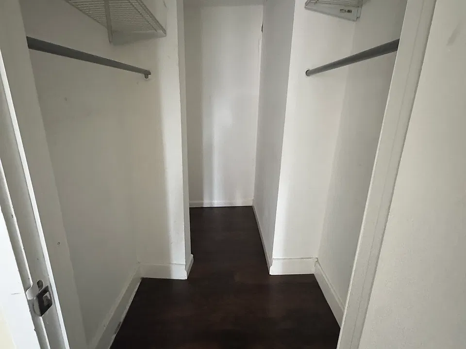 287 Grand St #3