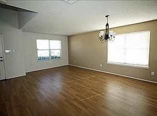 7808 Calgary Ln, Arlington, TX 76001