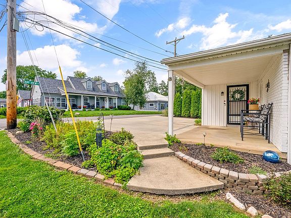 5th image of 28 Bay View Dr