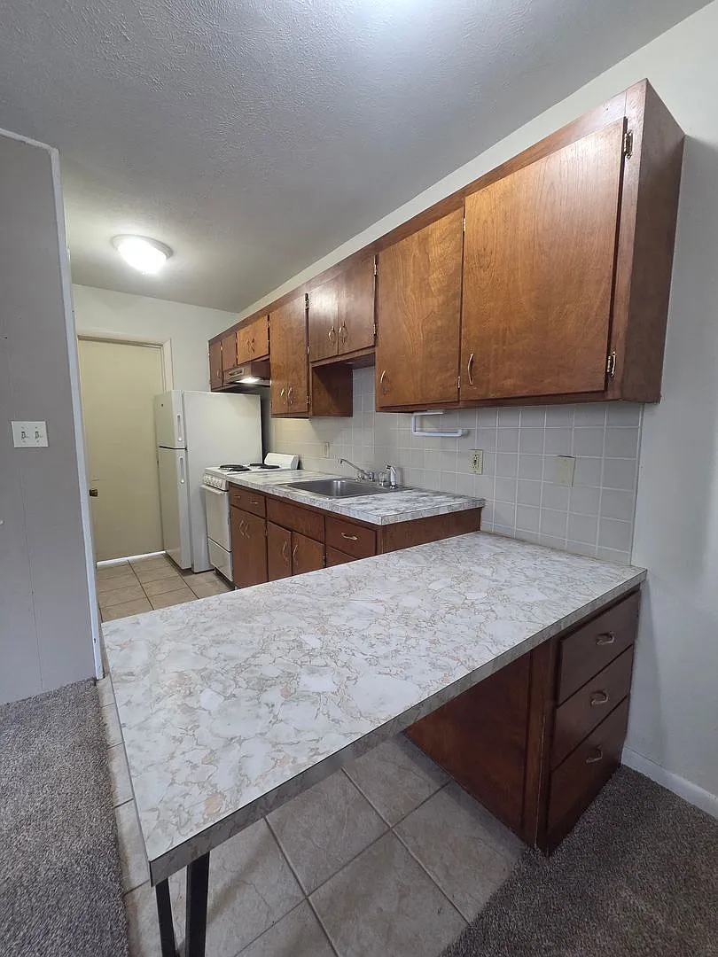 1 bed, 1.0 bath, $850 — Photo 4