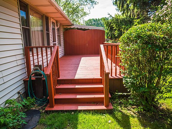 4th image of 3567 Parkway Dr