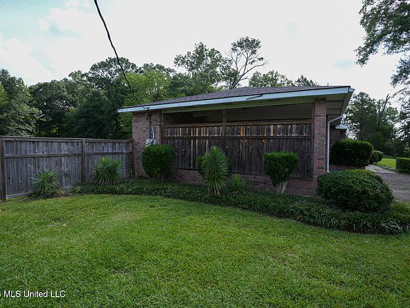 5th image of 13033 Dentville Rd