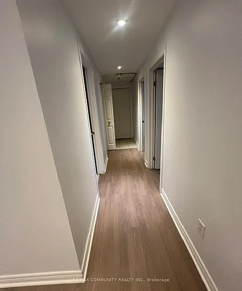 166 Saint Lawrence Dr #BASEMENT — Photo 12
