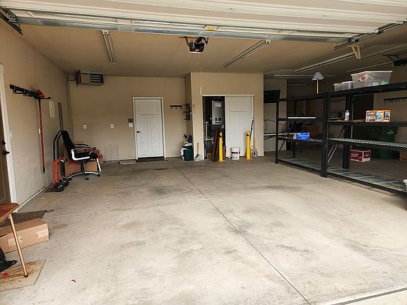 2 car garage 