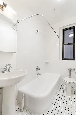 Rented by Living New York | media 12