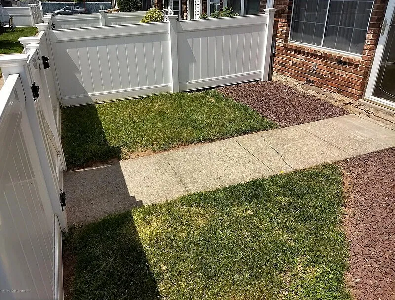 2 bed, 2.0 bath, 957 sqft, $1,760 — Photo 2
