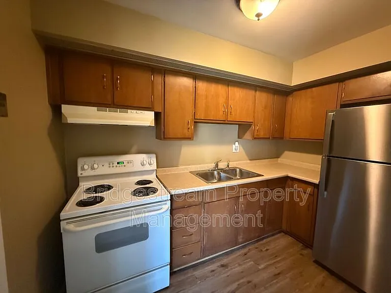 401 Elder Dr #2 — Photo 4