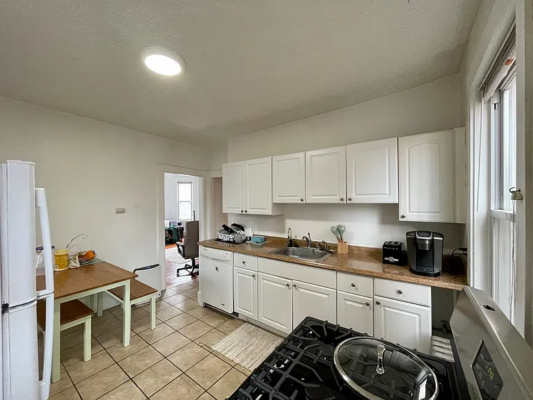 162 Kelton St #3X — Photo 4