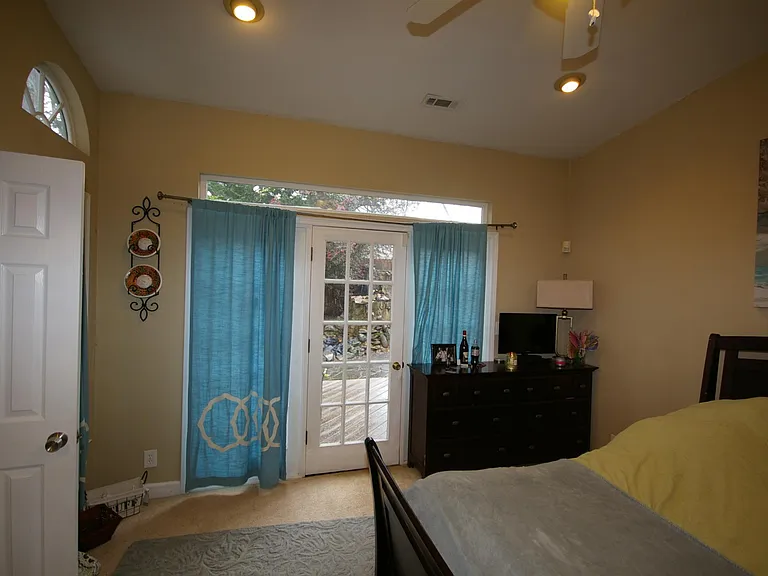 Master suite 1