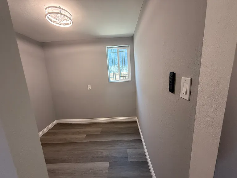 Spare room next to kitchen