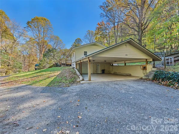 193 C E Smathers Dr, Waynesville, NC 28786