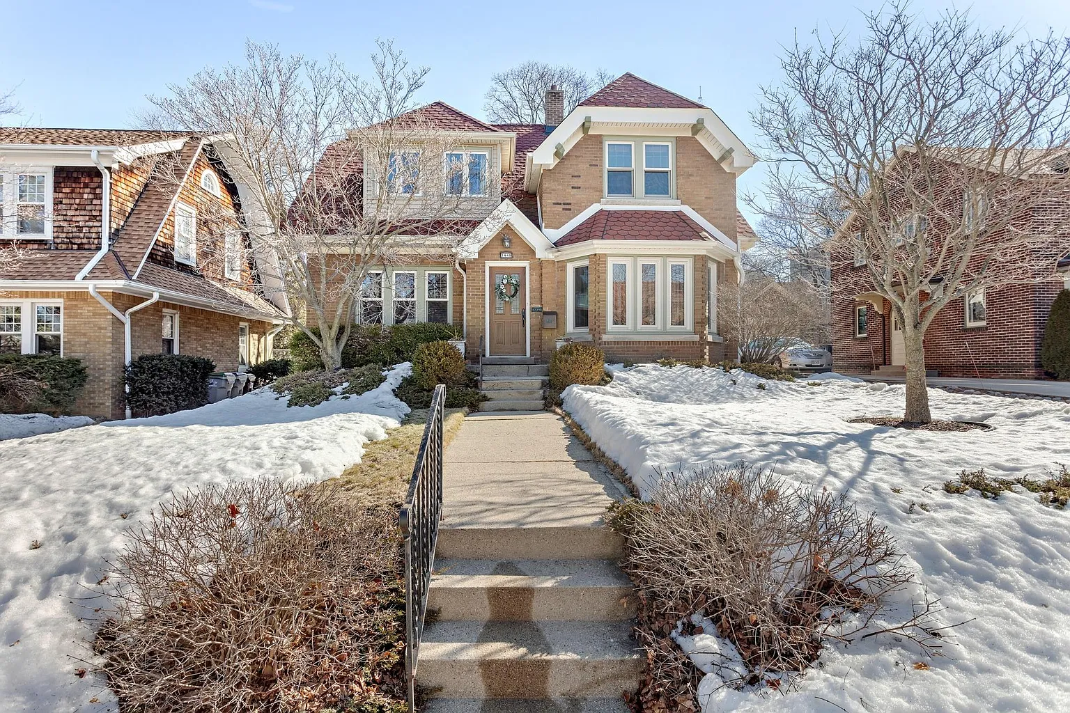 3448 N Murray Ave photo 1