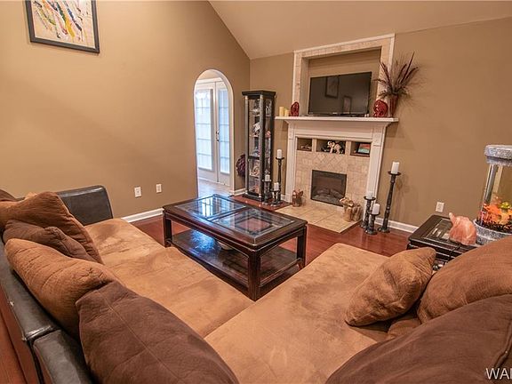 4th image of 11062 Patton Cir