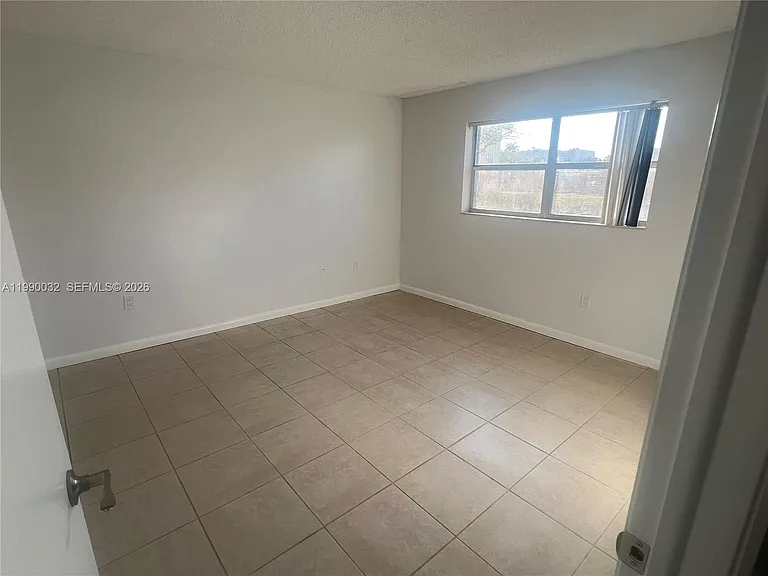 8500 Sunrise Lakes Blvd #111 — Photo 10