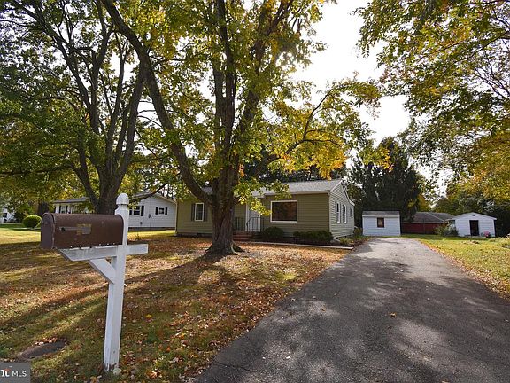 2nd image of 106 Sycamore Ave