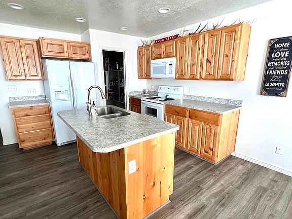 3rd image of 388 S Redrock Dr