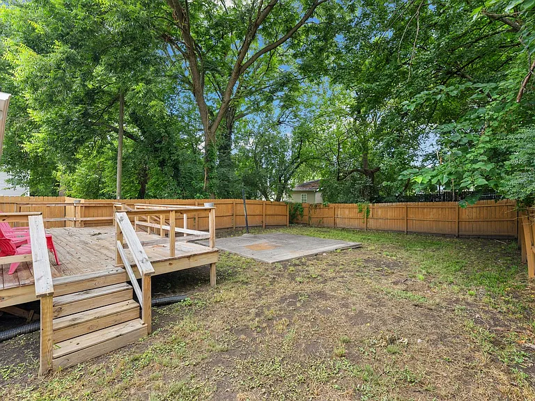 804 Gerard St — Photo 15