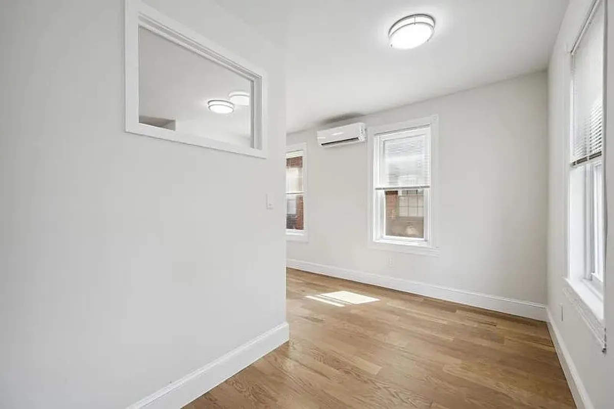 Building Photo - 718-20 S 3rd St #2R