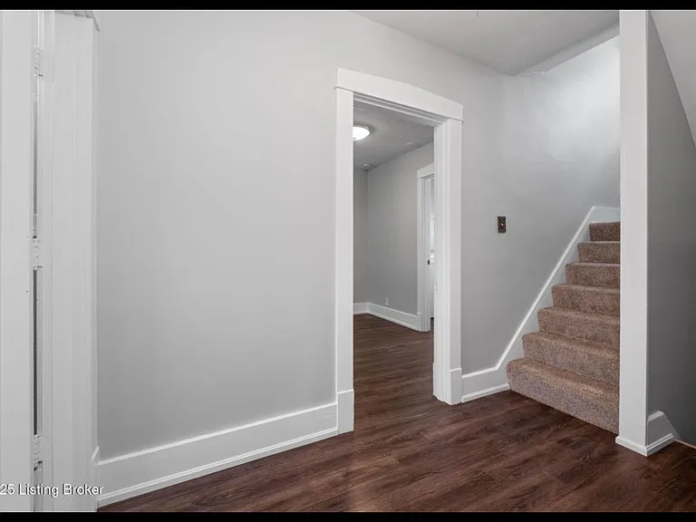 639 Harrison Ave — Photo 8