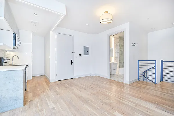 Rented by REAL New York | media 8