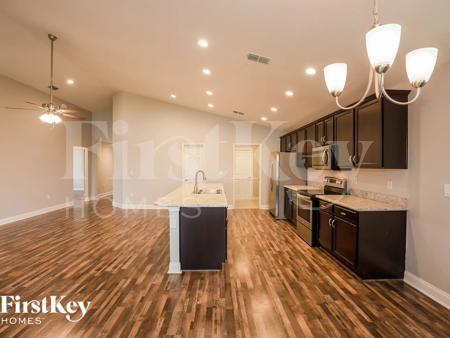 4 bed, 2.0 bath, 2094 sqft, $2,805 — Photo 3