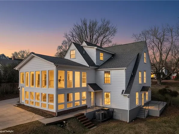 263 W Main St, Yanceyville, NC 27379