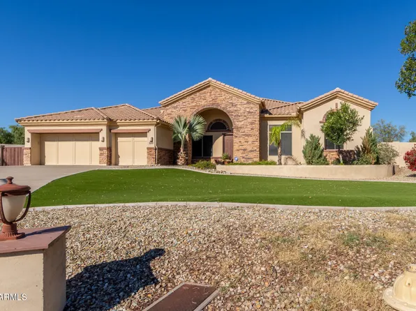 18220 W NORTH Court, Waddell, AZ 85355